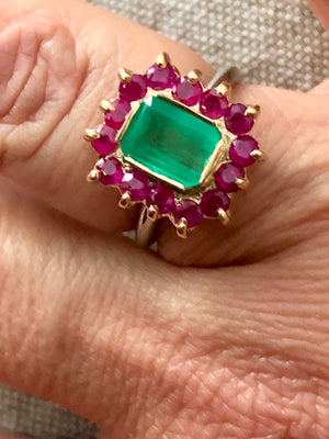 3.50 Carat Vintage Emerald Ruby Cocktail Ring 18K and Platinum