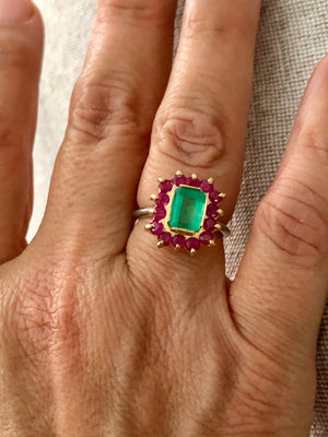 3.50 Carat Vintage Emerald Ruby Cocktail Ring 18K and Platinum
