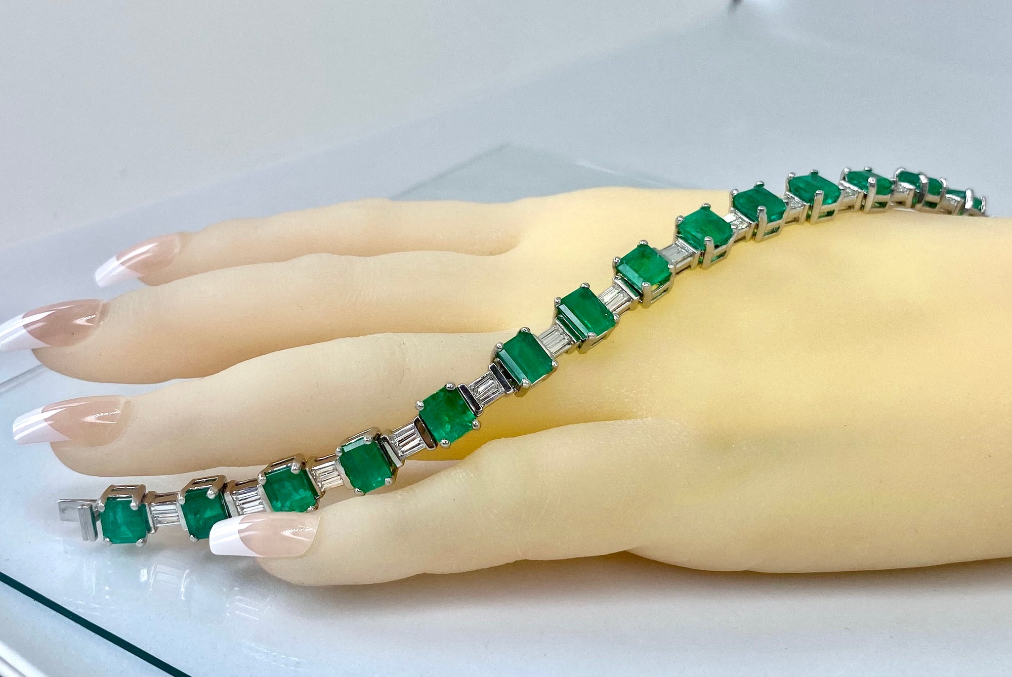 GIA Certified Colombian Emerald Diamond Platinum Bracelet
