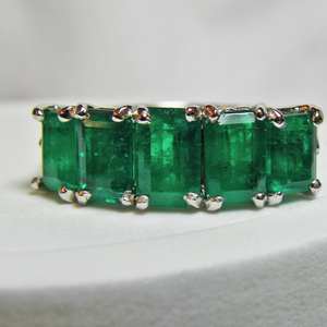 4.85 Carat Platinum Gorgeous Natural AAA+ Color Emerald Band Ring