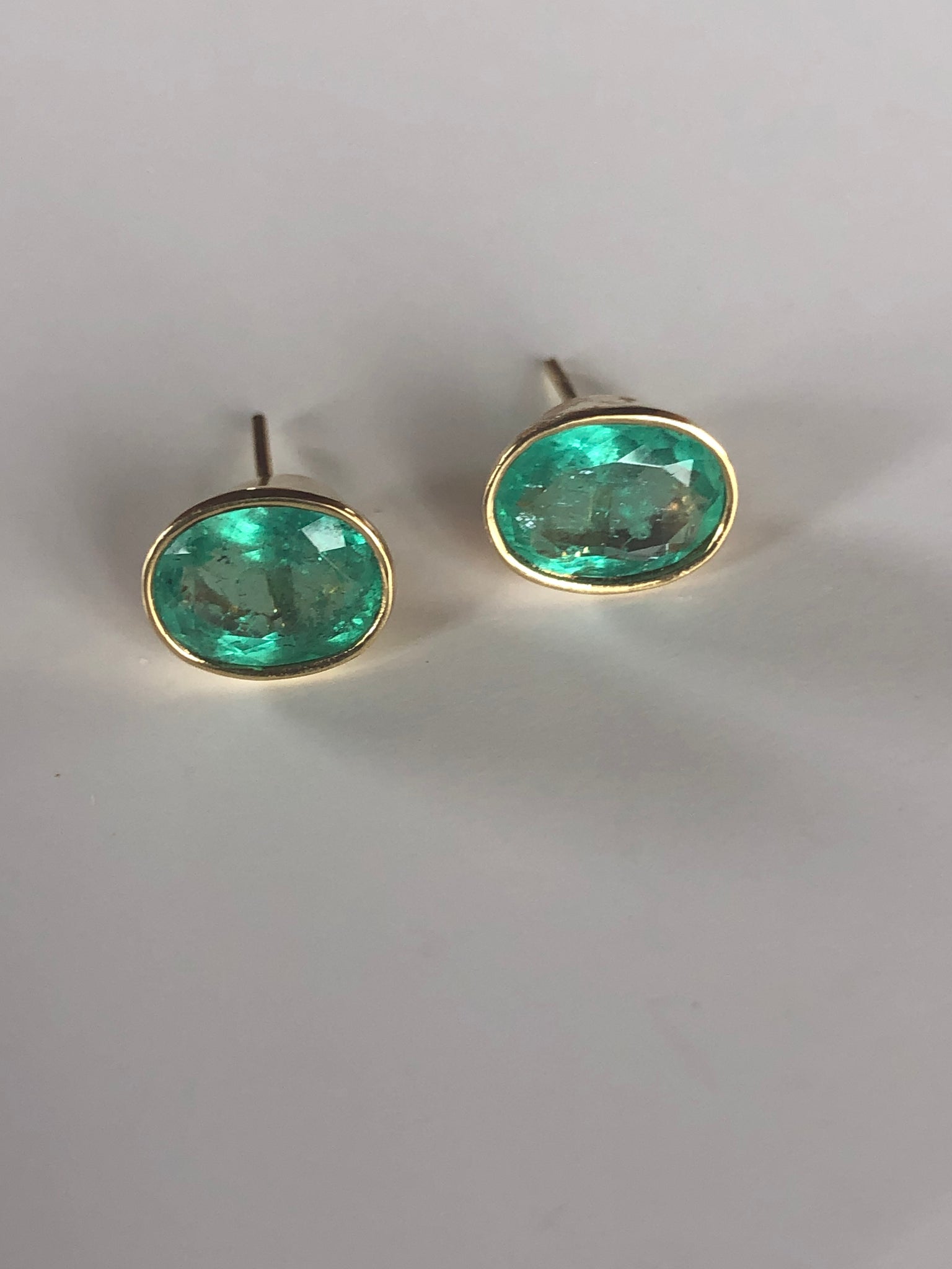 6.00 Carat Natural Colombian Emerald Stud Earrings 18 Karat Gold