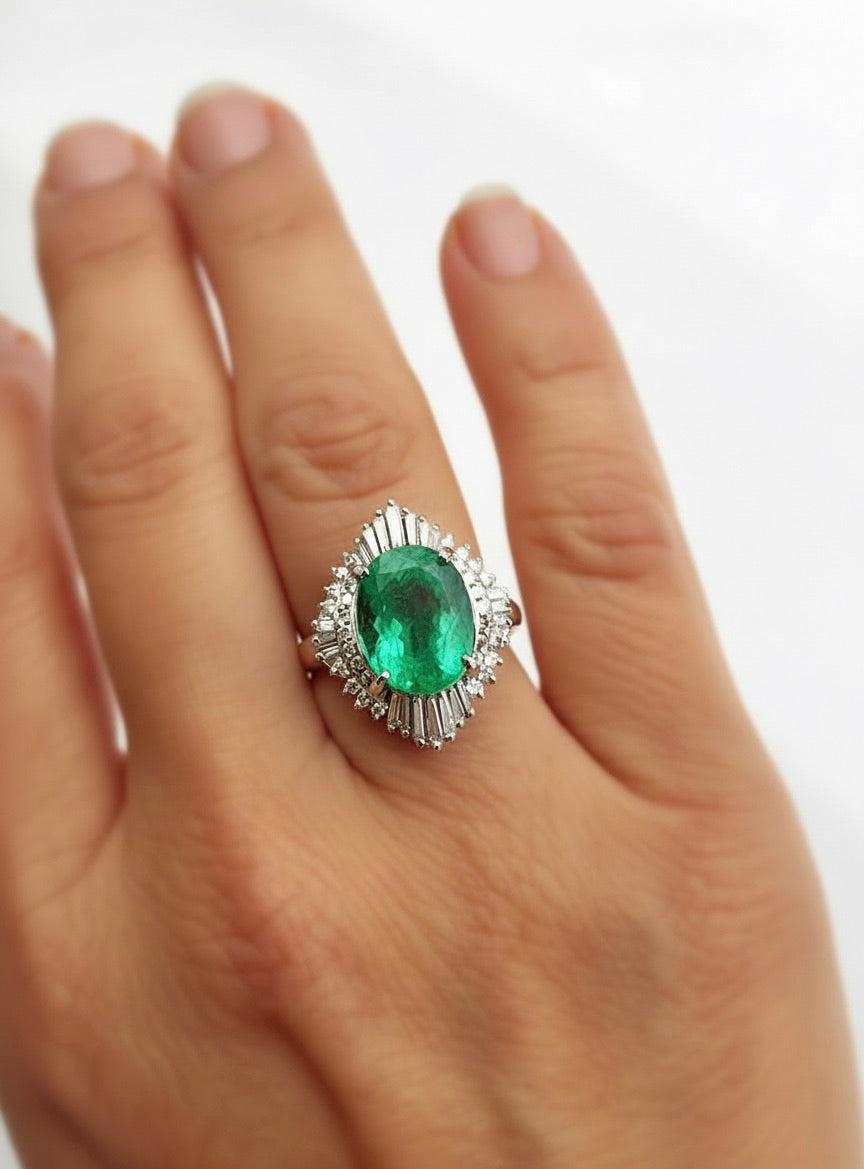 Vintage Extra Fine Colombian Emerald & Diamond Engagement Platinum Ring