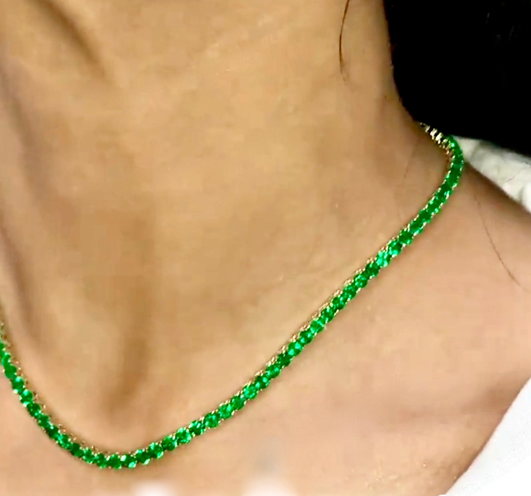 21.00 Carat AAA+ Colombian Emerald Tennis Necklace 18 Karat Yellow Gold