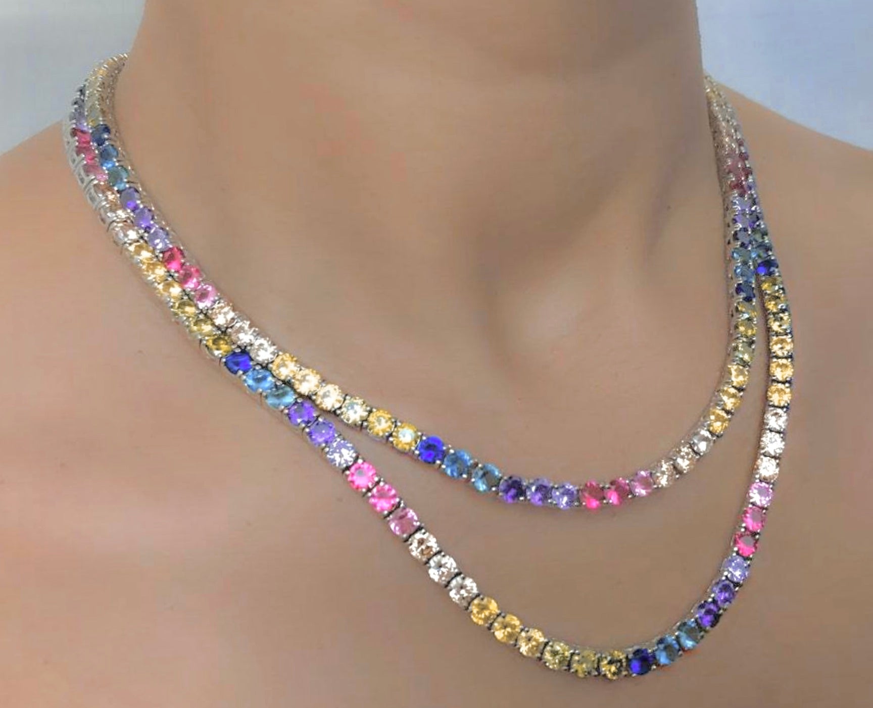 44.00 Carats Multicolor Ceylon Sapphire Necklace in Gold