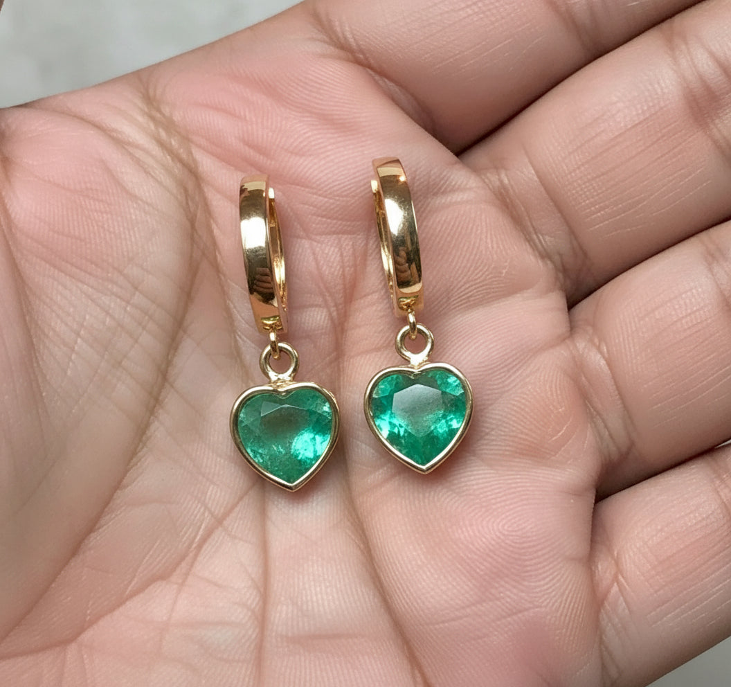 Heart Shape Colombian Emerald 18 Karat Yellow Gold Dangle Earrings