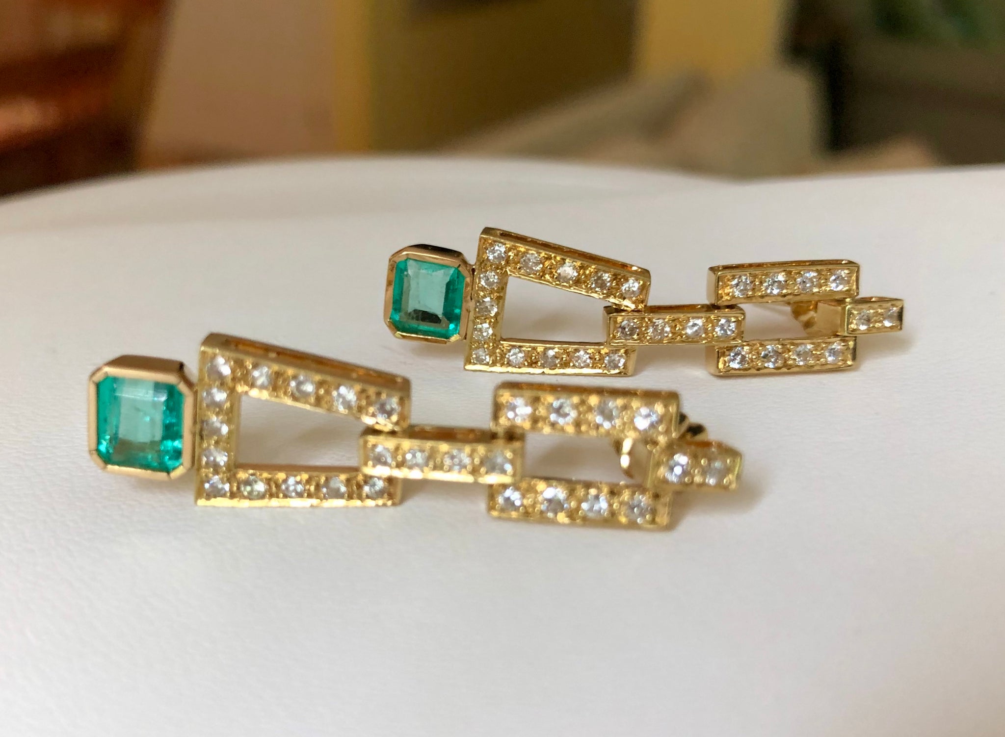 2.80 Carat Deco Style Natural Colombian Emerald Diamond Drop Earrings 18K