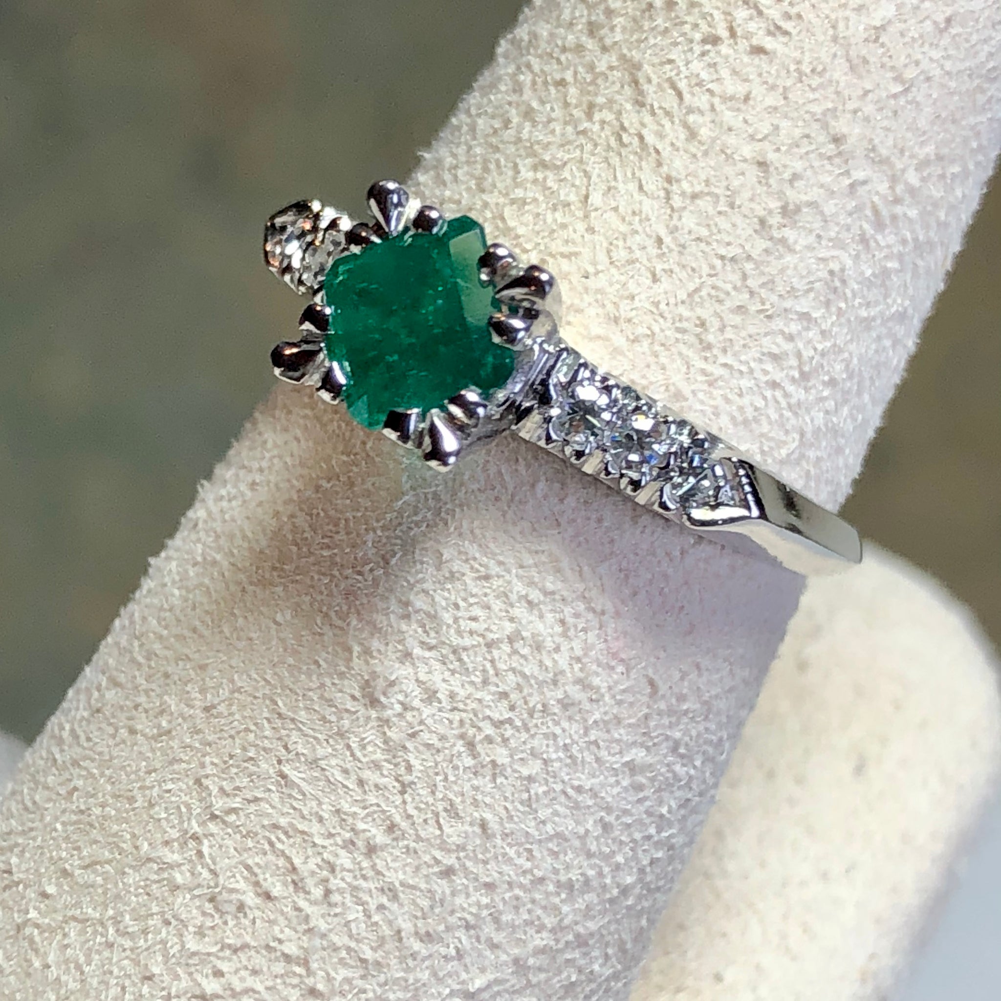Vintage Colombian Emerald Engagement Ring Platinum – EmeraldsMaravellous
