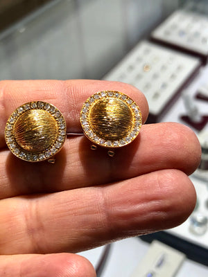 1980s Yellow Gold 18K and Diamond Button Earrings
