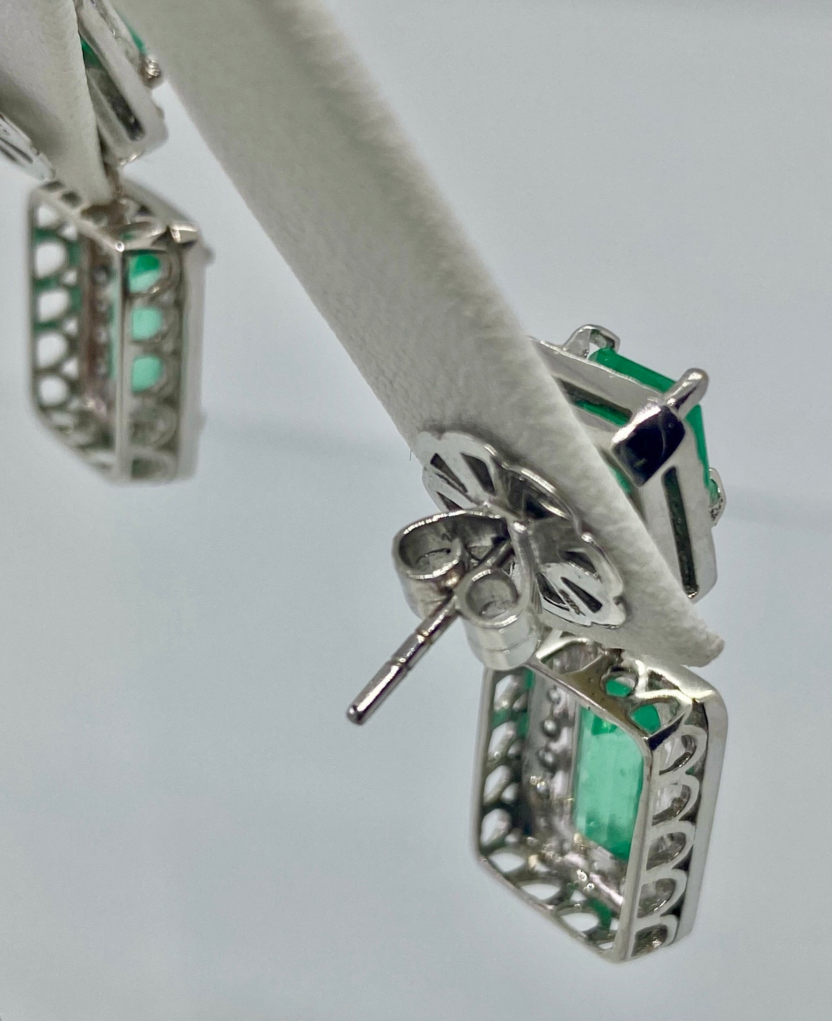 Natural Colombian Emerald and Diamond Drop Earrings 18 Karat