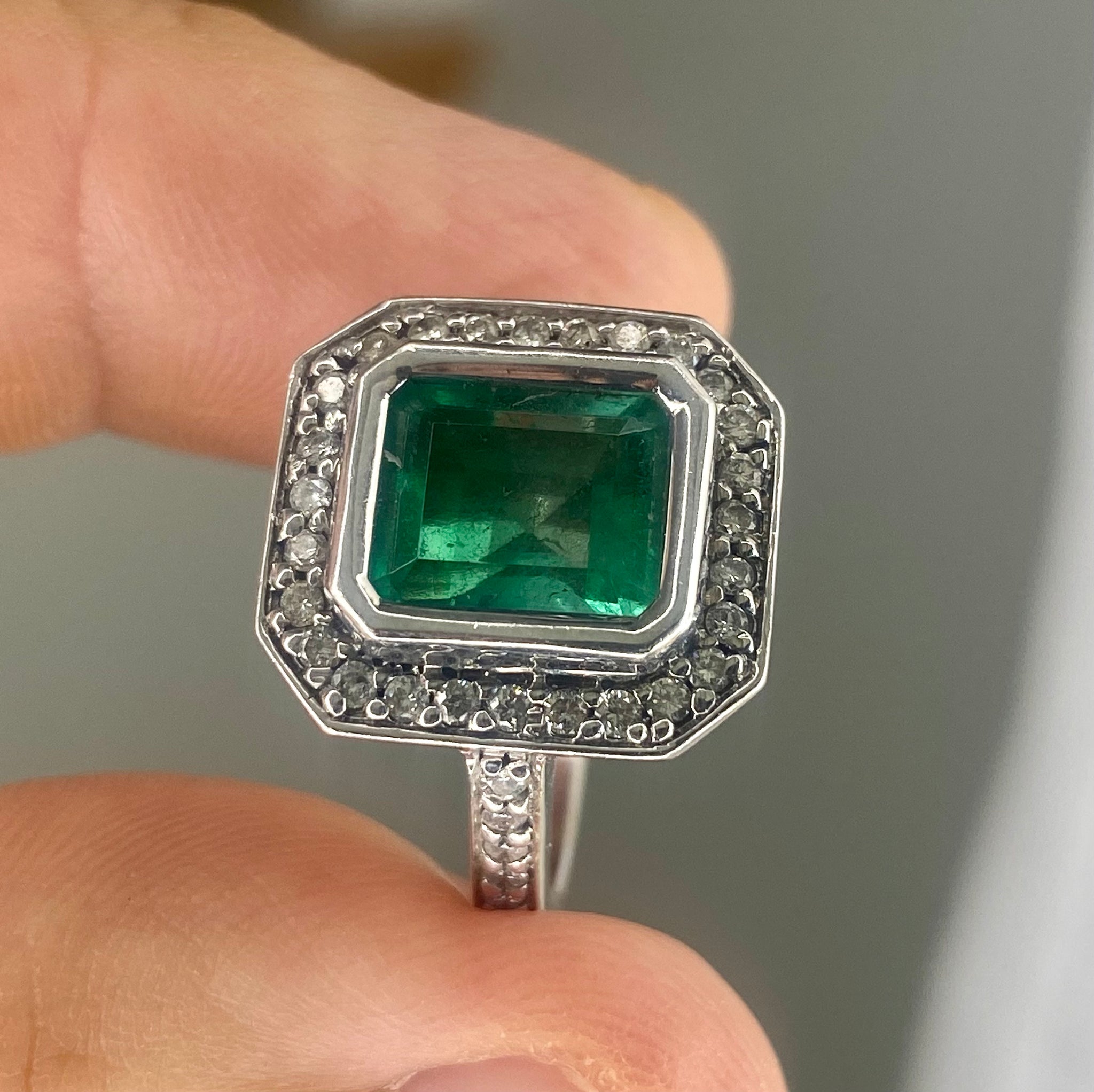 Colombian Emerald Diamond Ring Art Deco Style