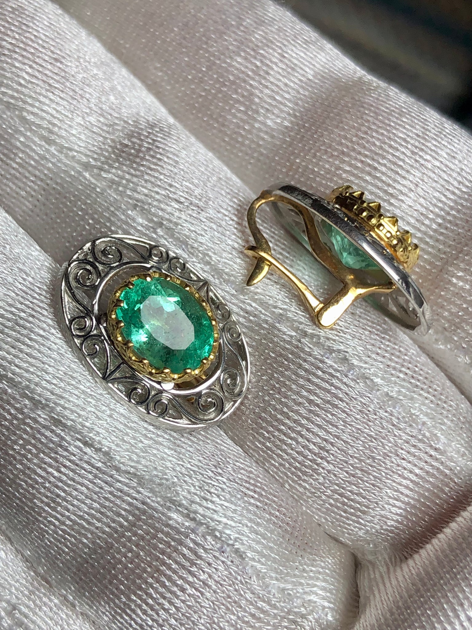 Antique Style Emerald 18K Gold Platinum Drop Earrings