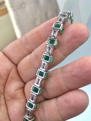 PLATINUM  18 CARAT GOLD FRENCH DIAMOND  EMERALD BRACELET DATING TO CIRCA  19201930S THERE ARE