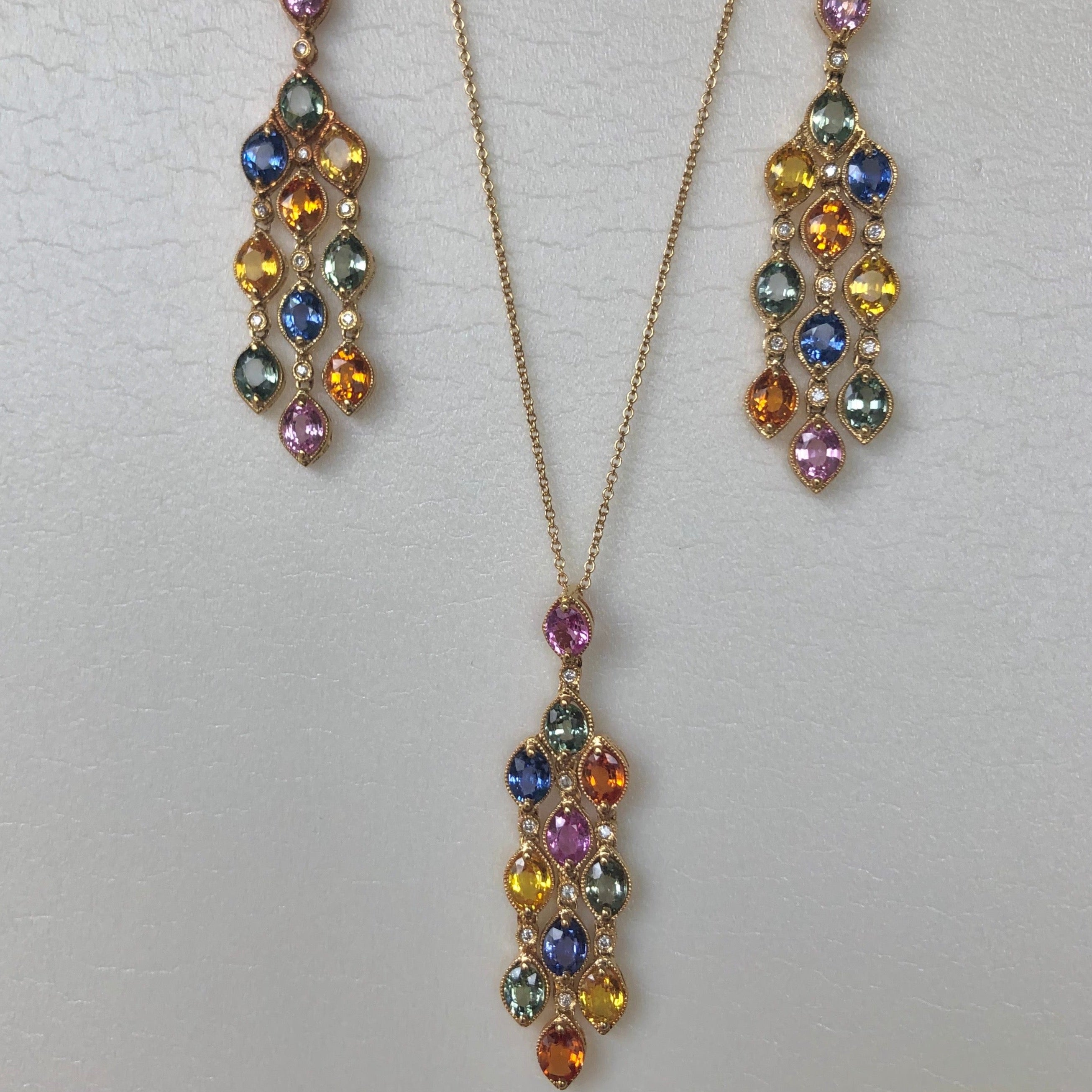 14.50 Carat Sapphire Diamonds Chandelier Earrings Pendant Set 14 Karat