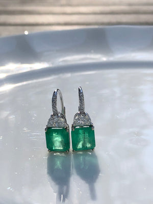 4.00 Carat Natural Colombian Emerald and Diamond Drop Platinum Earrings