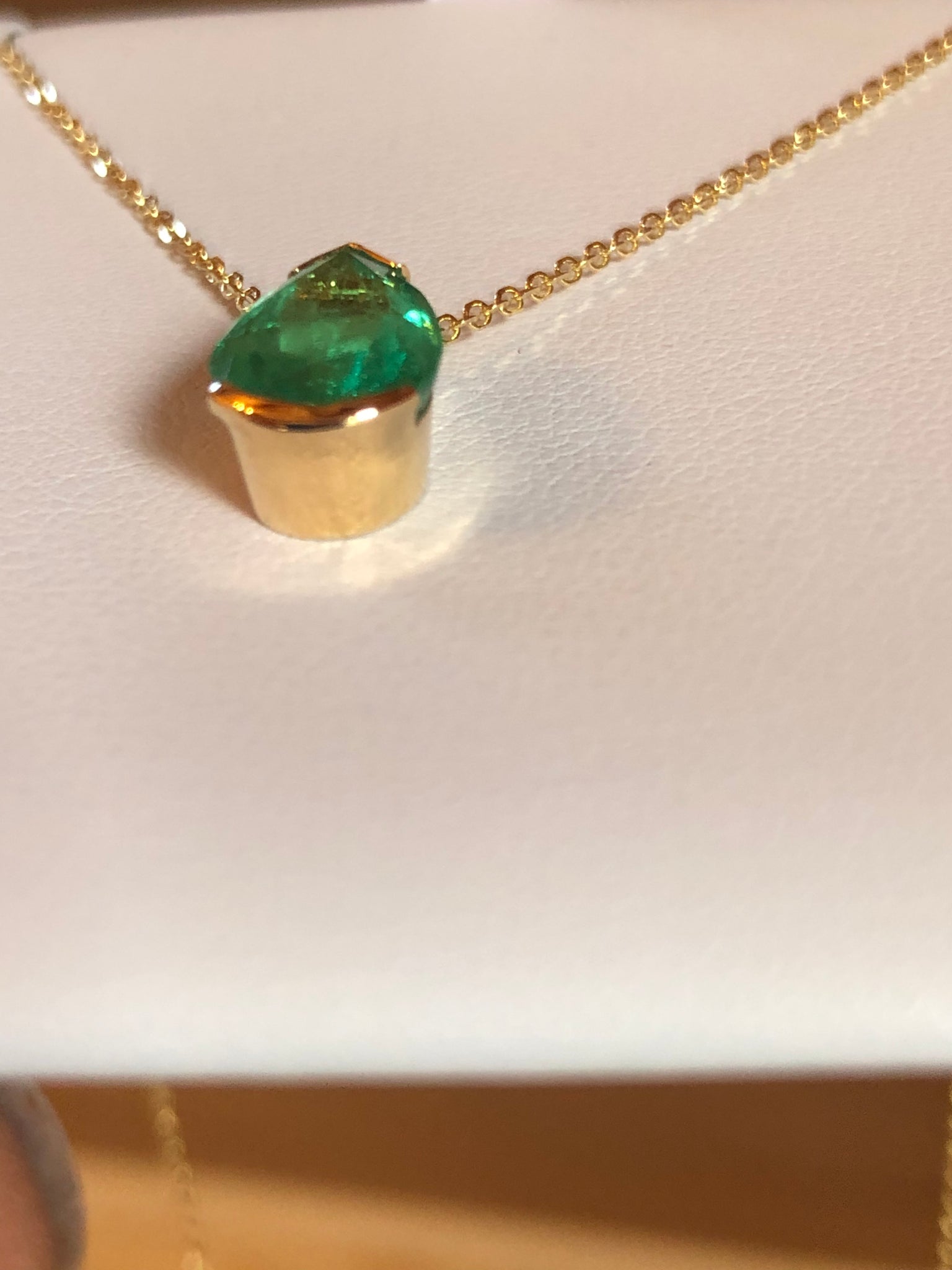 Colombian Emerald 3.00 Carat Pear Drop Pendant Necklace 18K Gold