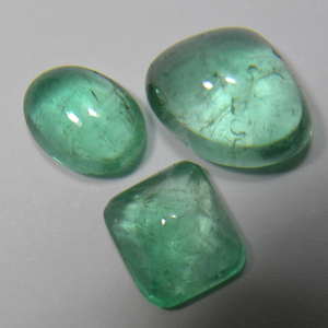 Loose 12.93 Ct Parcel Cabochon-Sugarloaf Natural Colombian Emerald