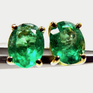 1.50 Carats Natural Colombian Emerald Oval Stud Earrings 18k Yellow Gold
