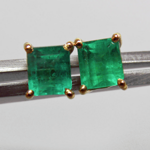 Quality Emerald-Cut Colombian Small Emerald Stud Earrings 18K Gold