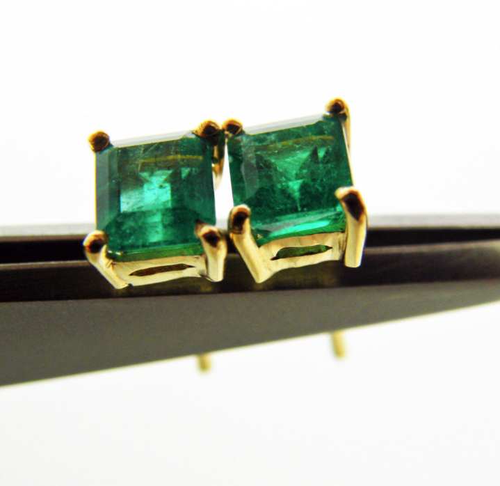 Quality Emerald-Cut Colombian Small Emerald Stud Earrings 18K Gold