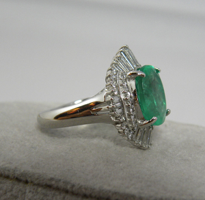 Vintage Fine Colombian Emerald & Diamond Engagement Platinum Ring