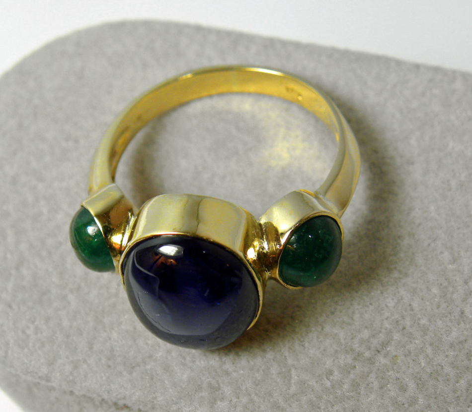 Estate  Natural Sapphire & Emerald Ring 18k Yellow Gold