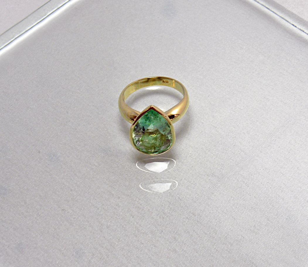 4.50cts Pear Cut 100% Natural Light Green Colombian Emerald Solitaire Ring 18K