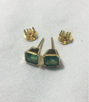 2.50 Classic Colombian Emerald Stud Earrings 18k Yellow Gold