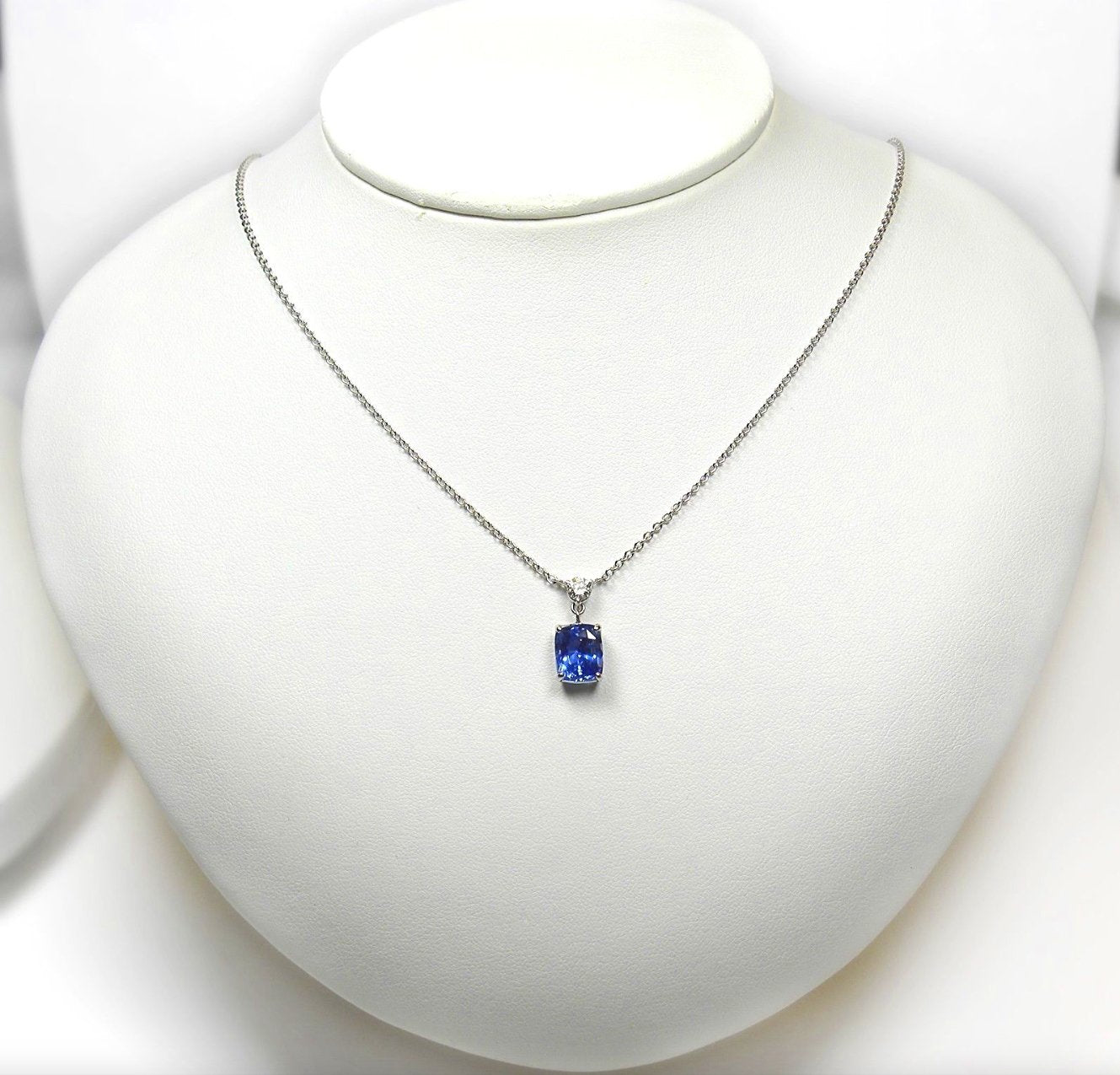 3.25 Carats Natural Blue Sapphire & Diamond Pendant Necklace Platinum 950