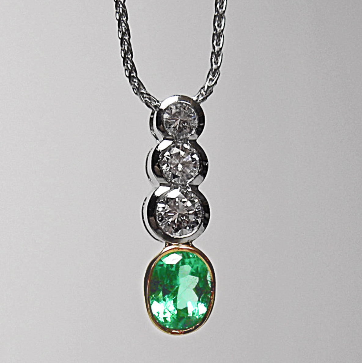 1.50ct  Estate Colombian Emerald Diamond Pendant Necklace Platinum & 18k