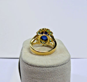 9.00 Carat Cabochon Cut Blue Sapphire Emerald Ring 18k