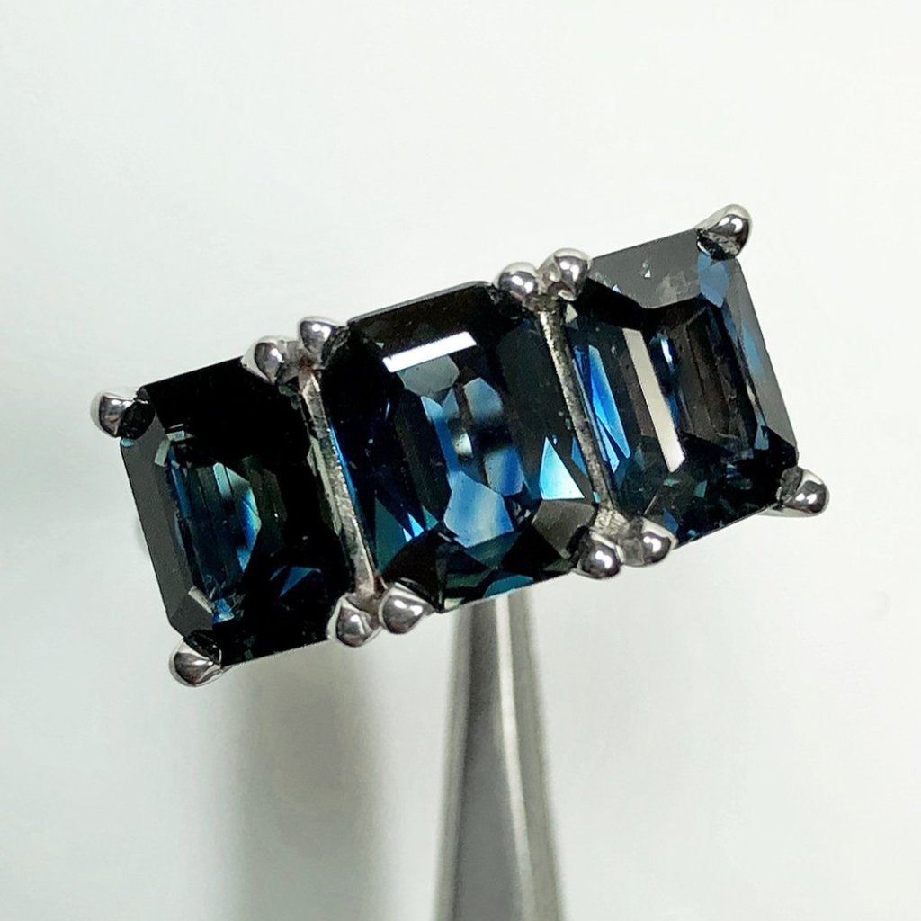 5.50ct Estate Natural Blue Sapphire Three Stone Ring 14K White Gold