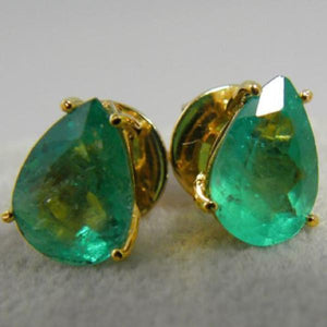 2.50 Carat 100% Natural Colombian Emerald Stud Earrings 18k Gold