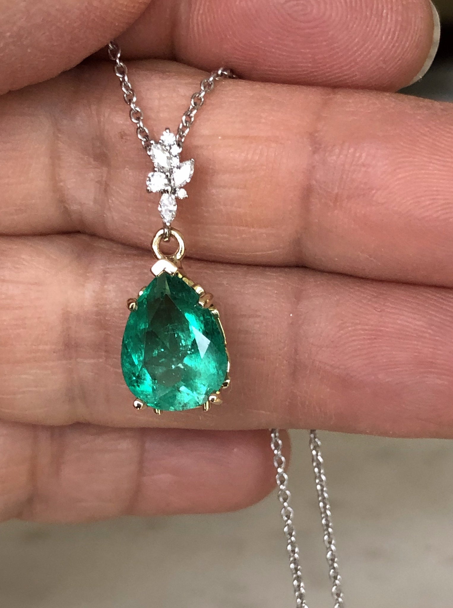 Fine Emerald Diamond Pendant Necklace in 18K and Platinum