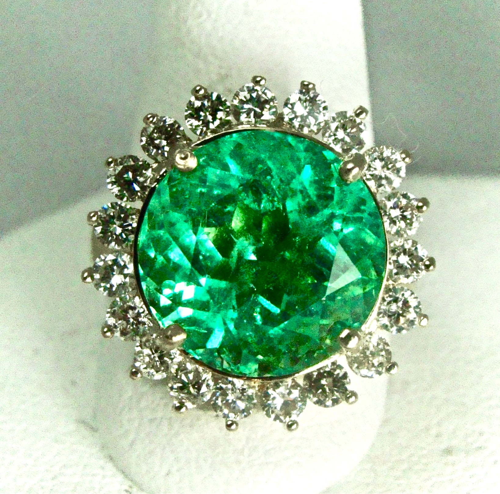 9.65 Carat Fine Natural Round Colombian Emerald Diamond Ring 18K