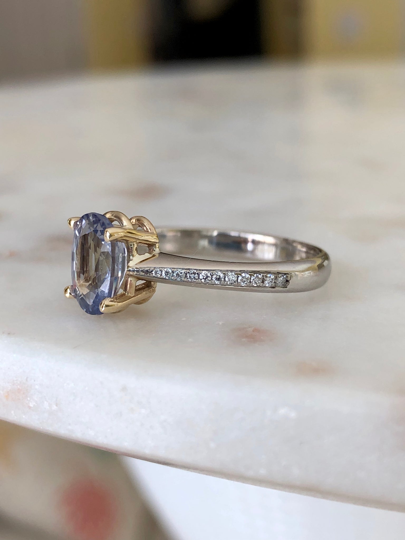 1.50 Carat Lilac Sapphire Solitaire Engagement Ring 18 Karat Gold