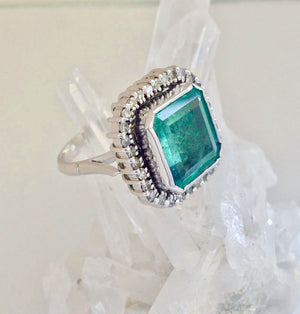 15 Carat Art Deco Fine Colombian Emerald Diamond Ring 18K