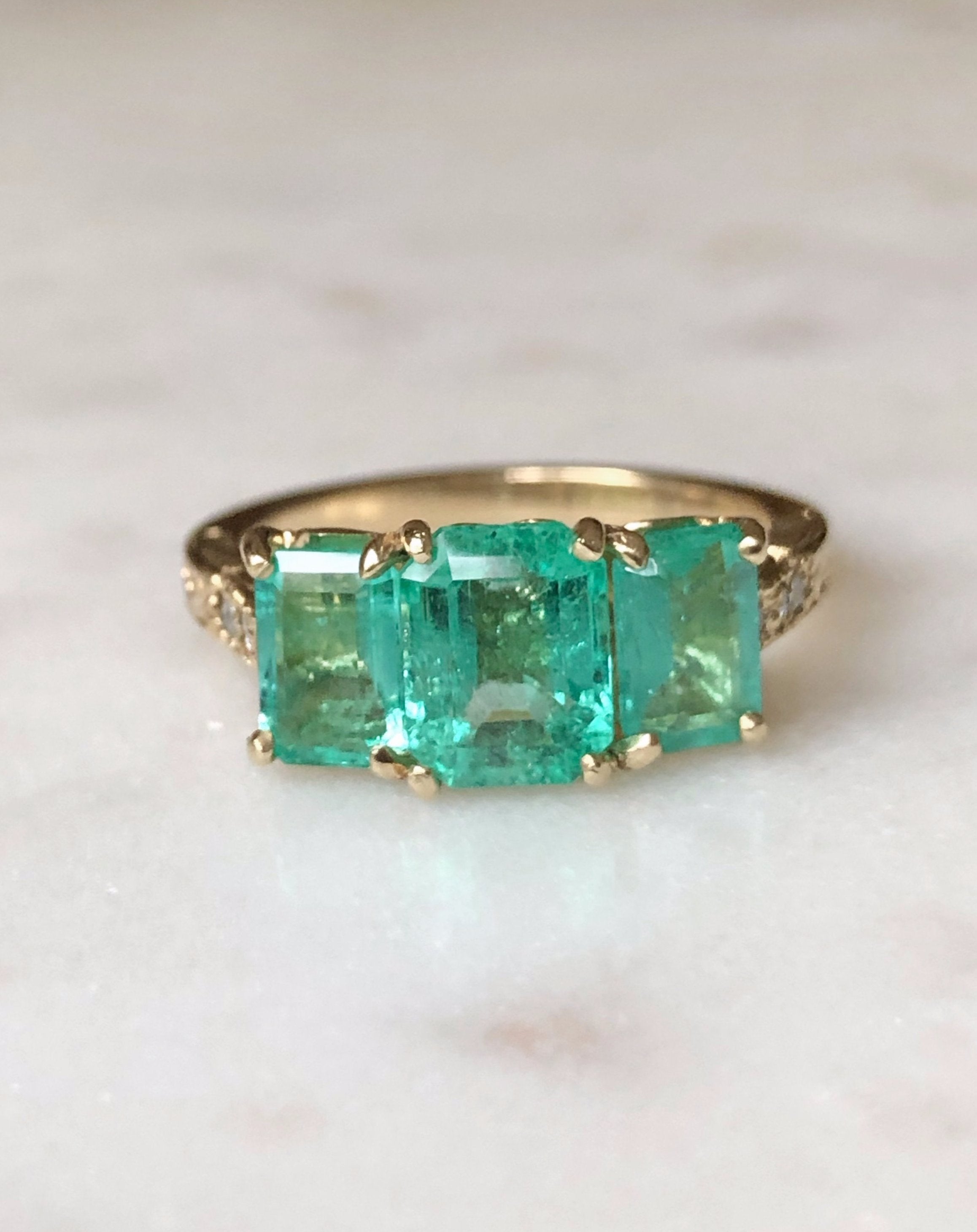 Fine Glowing 3.10 Carat Colombian Emerald Three Stone Ring 18K Yellow ...