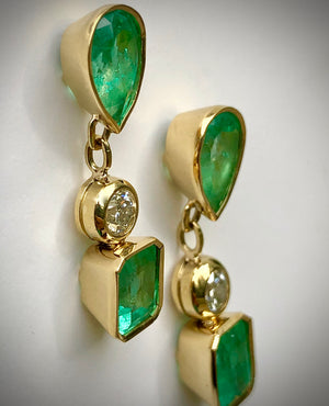 Magnificent 10.12 Carats Natural Colombian Emerald & Diamond Dangle Earrings 18K